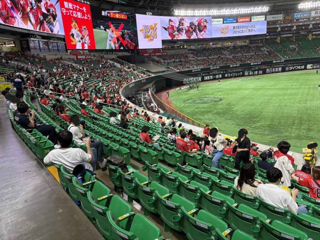 福岡ドームの内野席