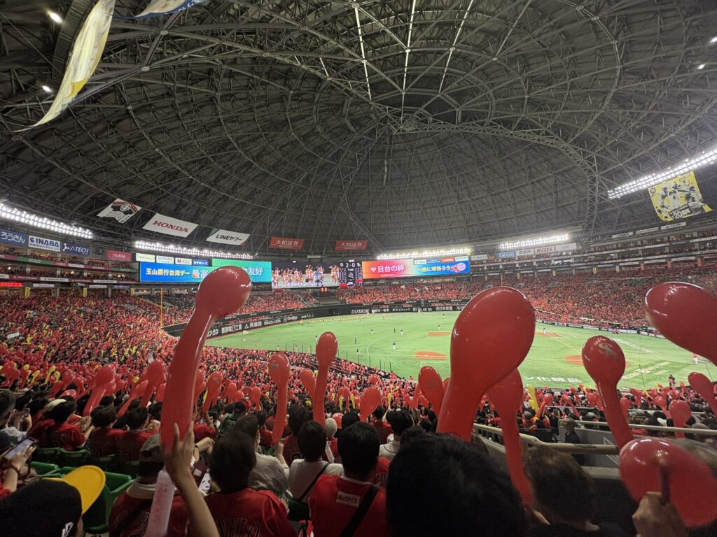 福岡ドームのジェット風船