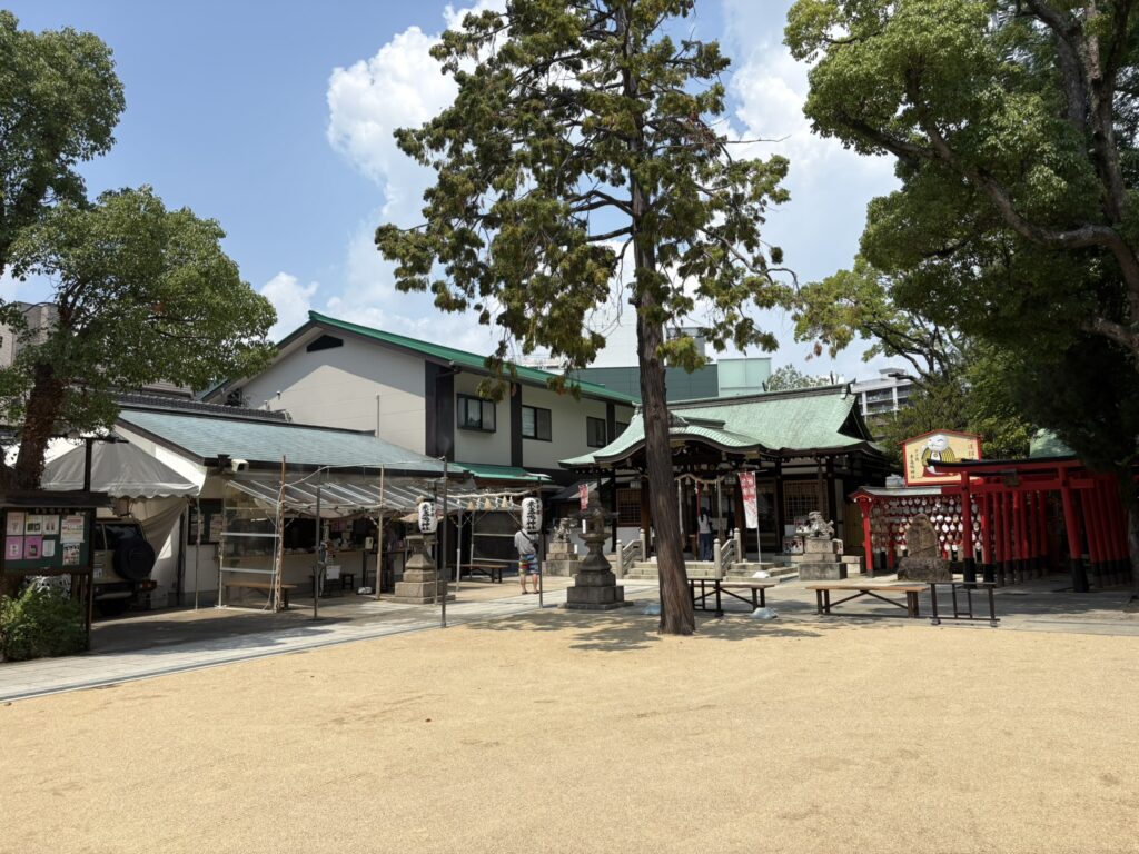 素戔嗚神社の境内