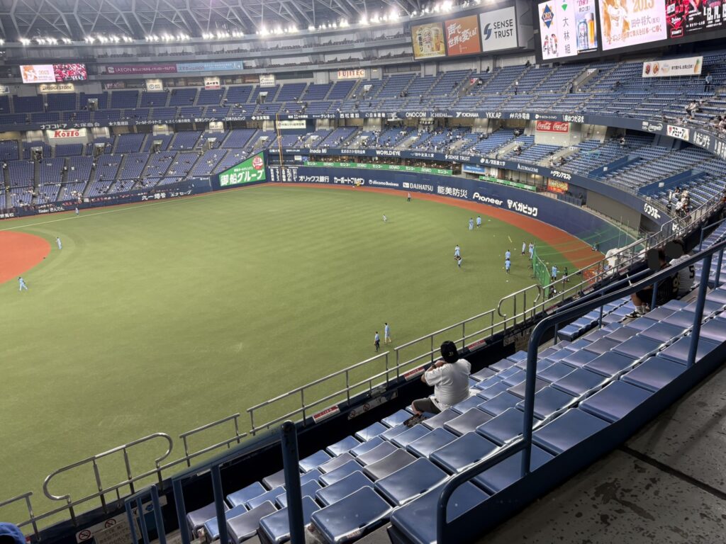 京セラ外野上段席の様子