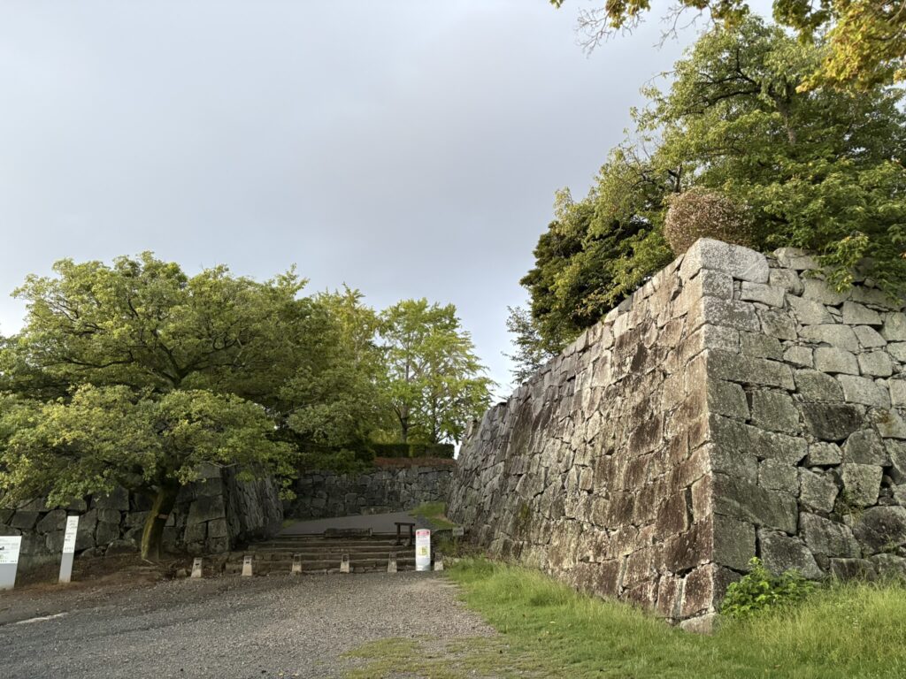 舞鶴公園の石垣