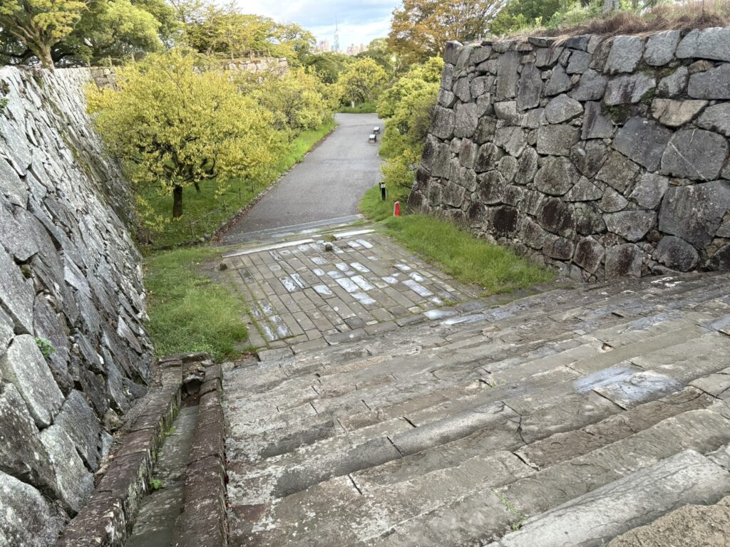 舞鶴公園の階段
