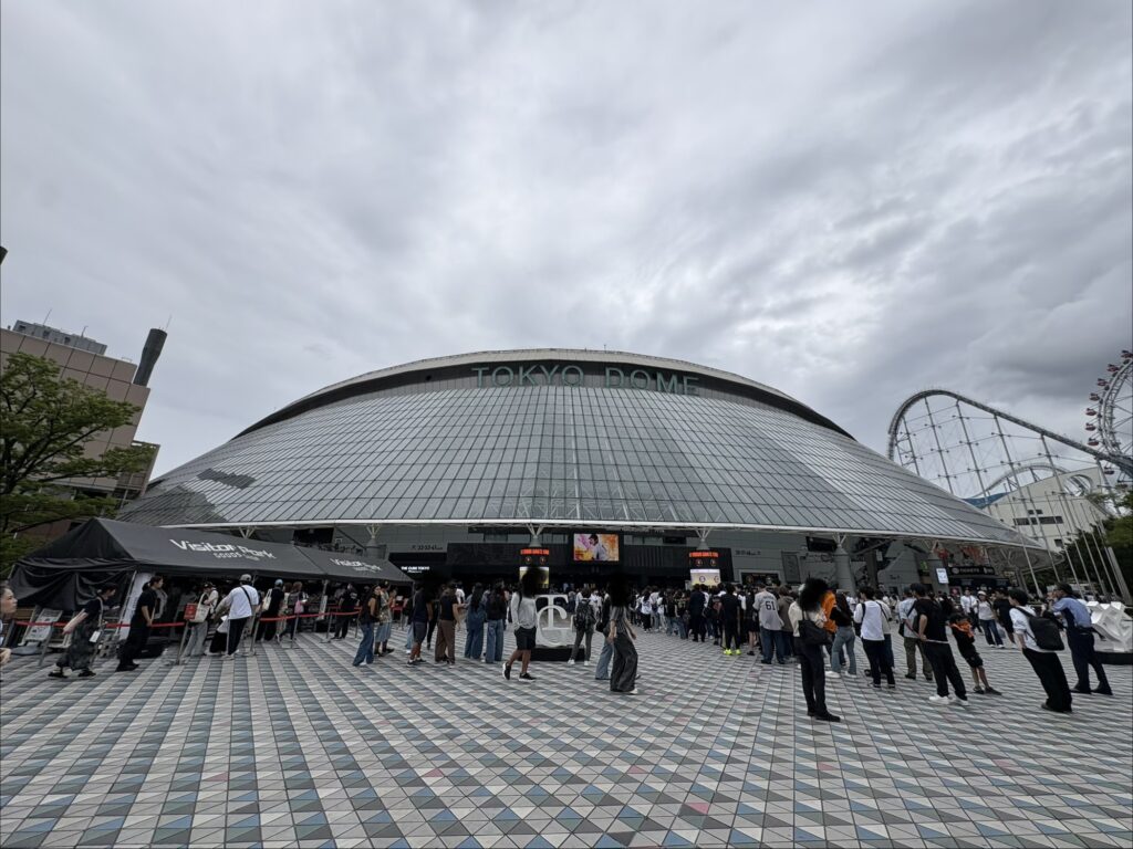 東京ドーム正面