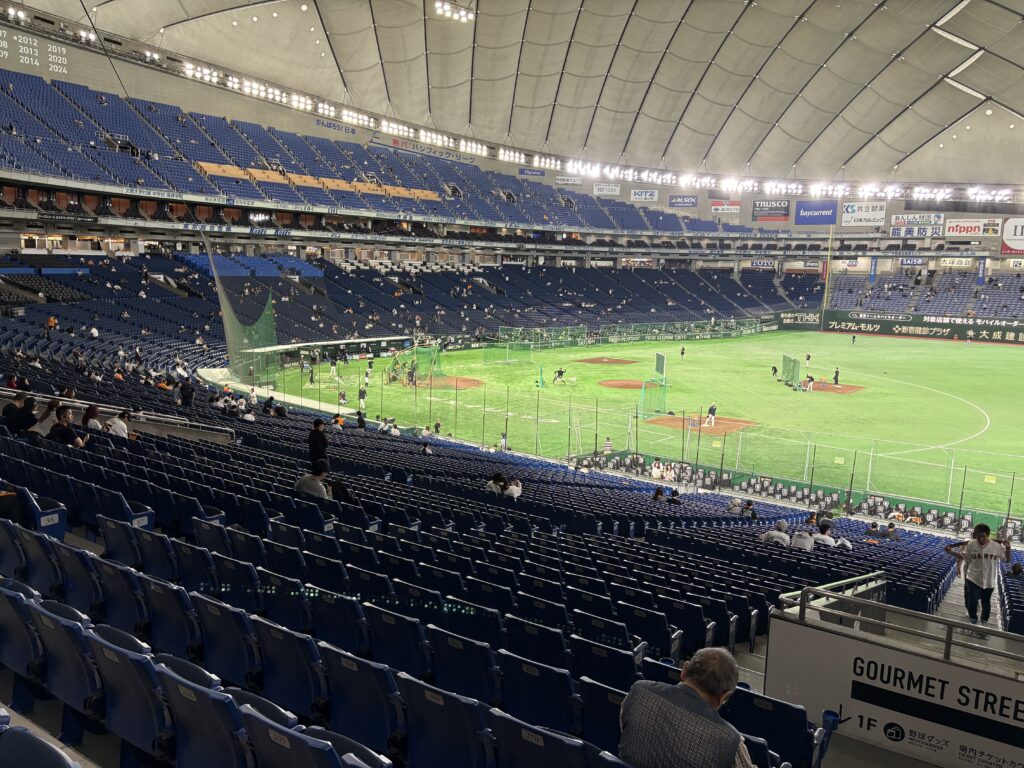 東京ドーム内野の雰囲気