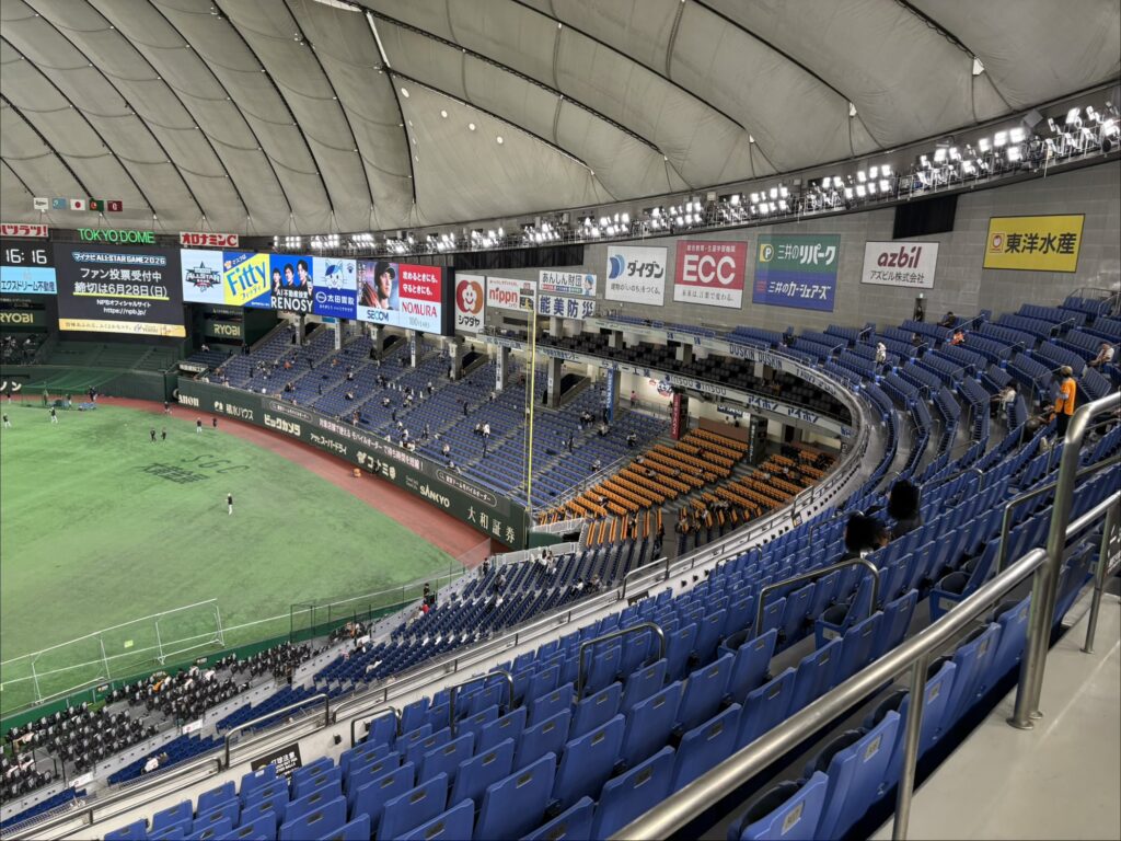 東京ドーム内野上段