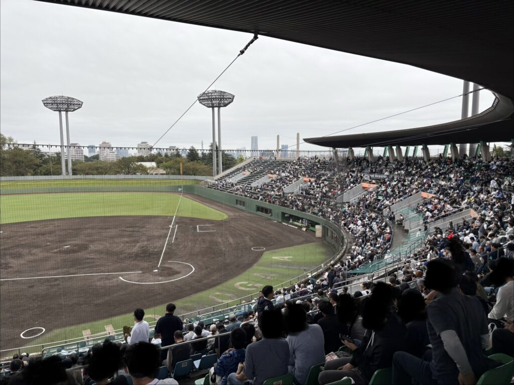 保土ヶ谷球場のスタンド