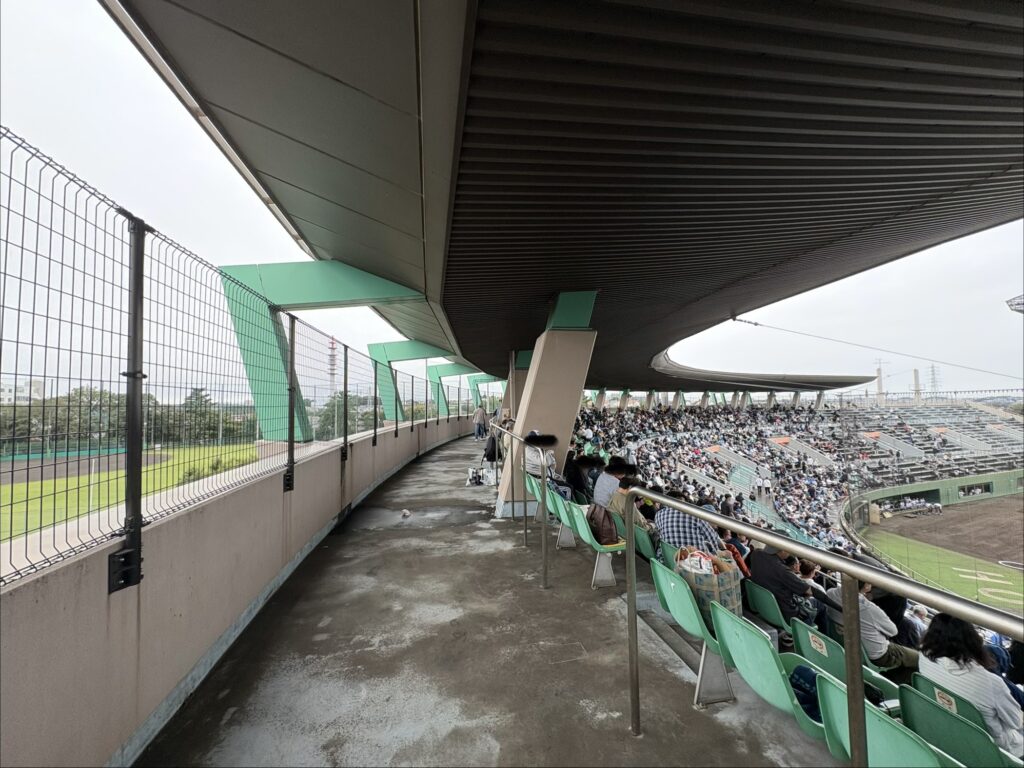 保土ヶ谷球場の立ち見