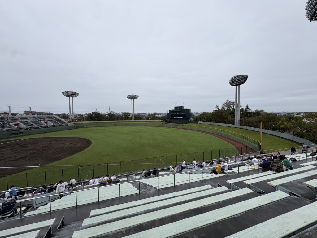 保土ヶ谷球場の座席