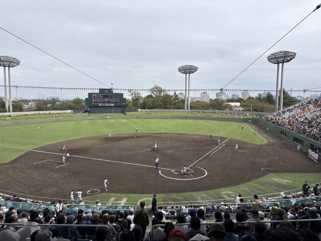 保土ヶ谷球場のグラウンド