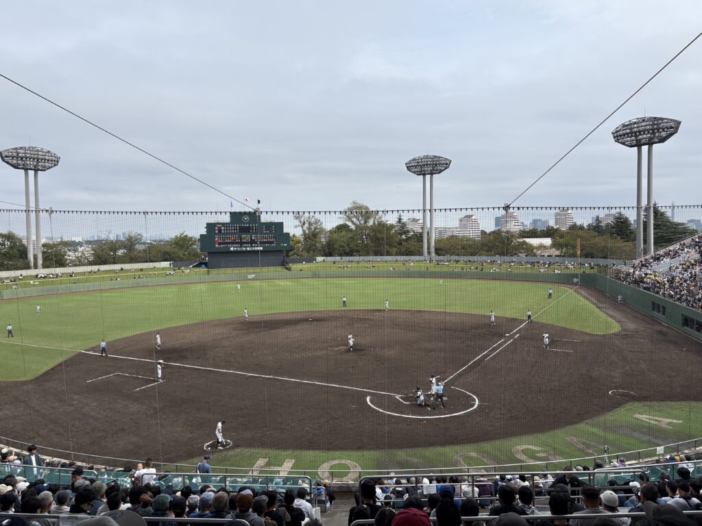 保土ヶ谷球場バックネット裏