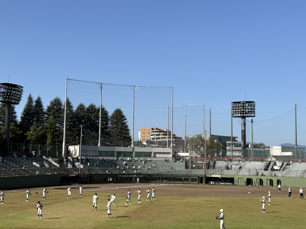 スリーボンド八王子外野から見たスタンド
